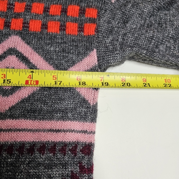 J. Crew Knit Pullover Sweater Crew Neck Geometric Print Gray Size M - Picture 16 of 16